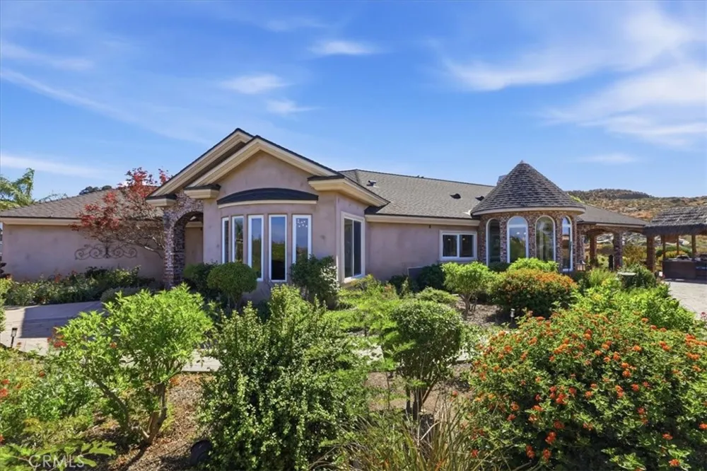 17041 Frankland Riverside, CA 92504