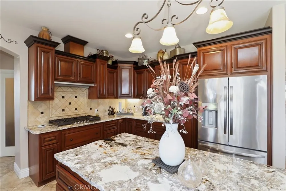 17041 Frankland Riverside, CA 92504