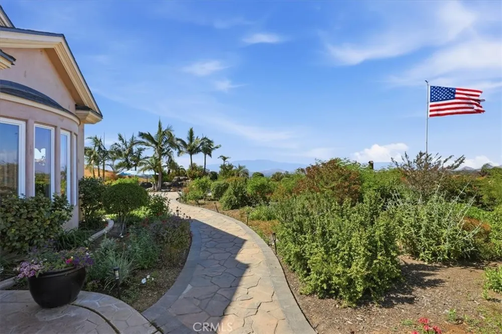 17041 Frankland Riverside, CA 92504