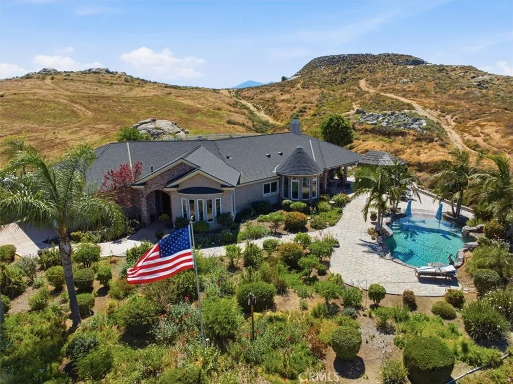 17041 Frankland Riverside, CA 92504