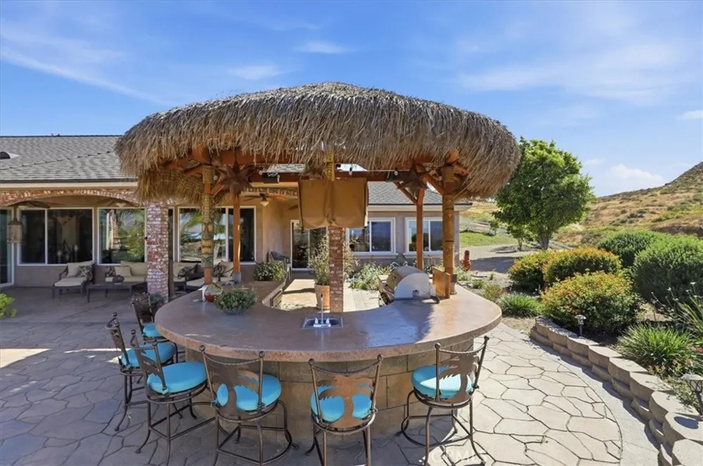 17041 Frankland Riverside, CA 92504