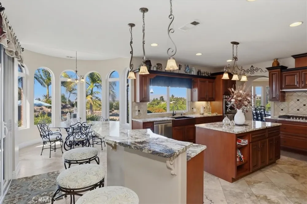 17041 Frankland Riverside, CA 92504
