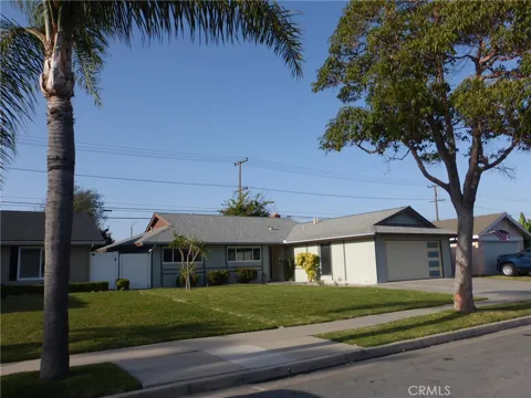 8881 Albatross Dr