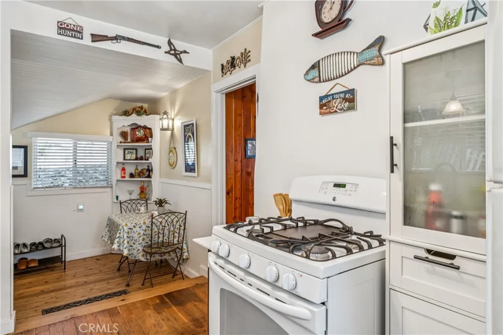 27048 State Highway 189 Blue Jay, CA 92317