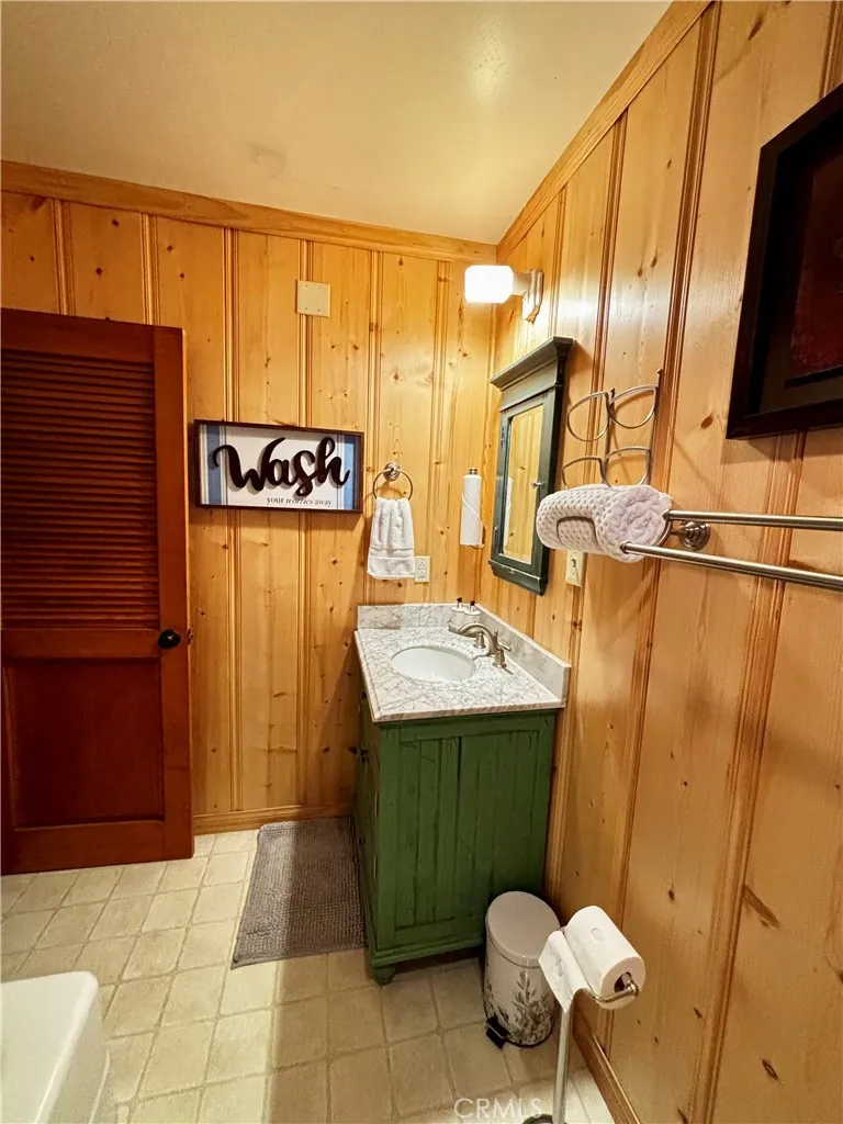 27048 State Highway 189 Blue Jay, CA 92317