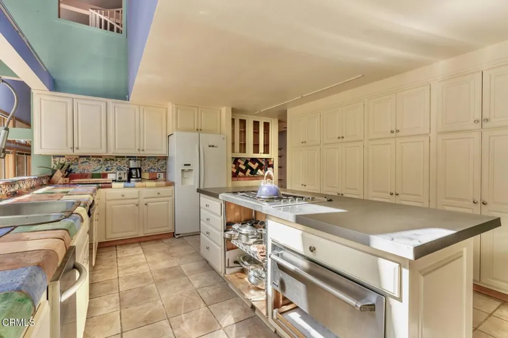 33100 Frog Pond Road Little River, CA 95456