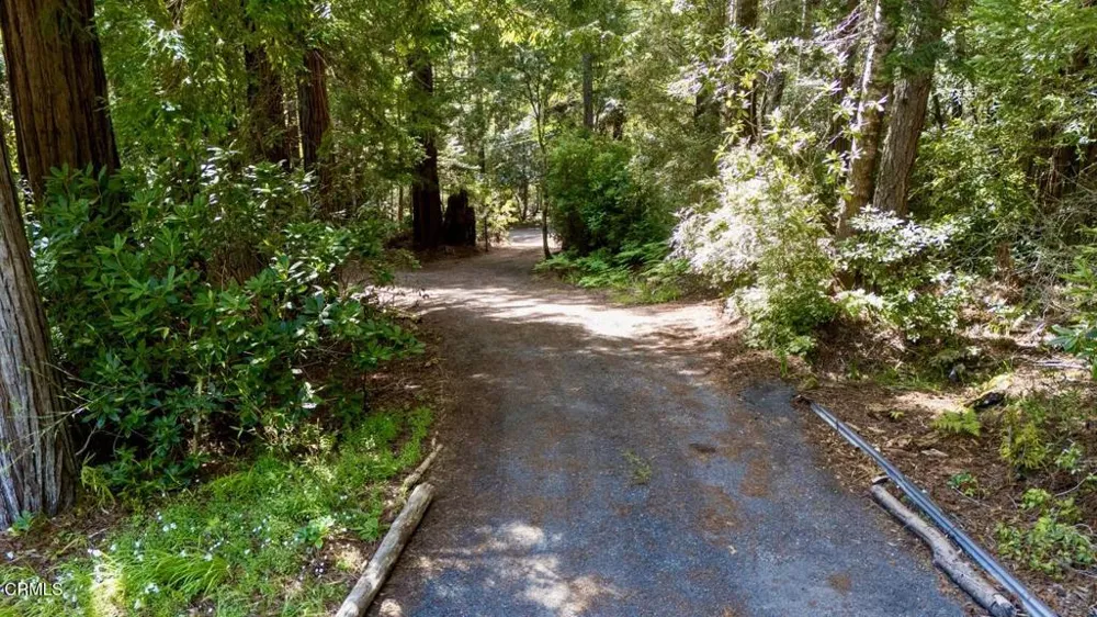 33100 Frog Pond Road Little River, CA 95456
