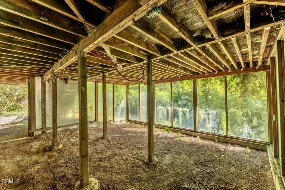 33100 Frog Pond Road Little River, CA 95456