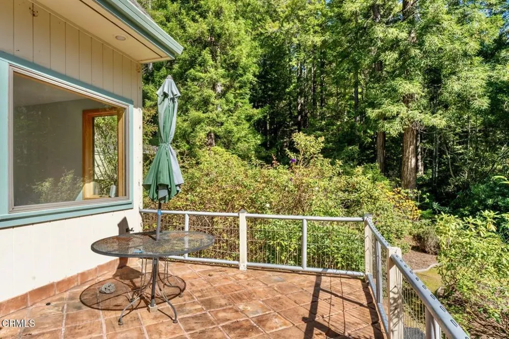 33100 Frog Pond Road Little River, CA 95456