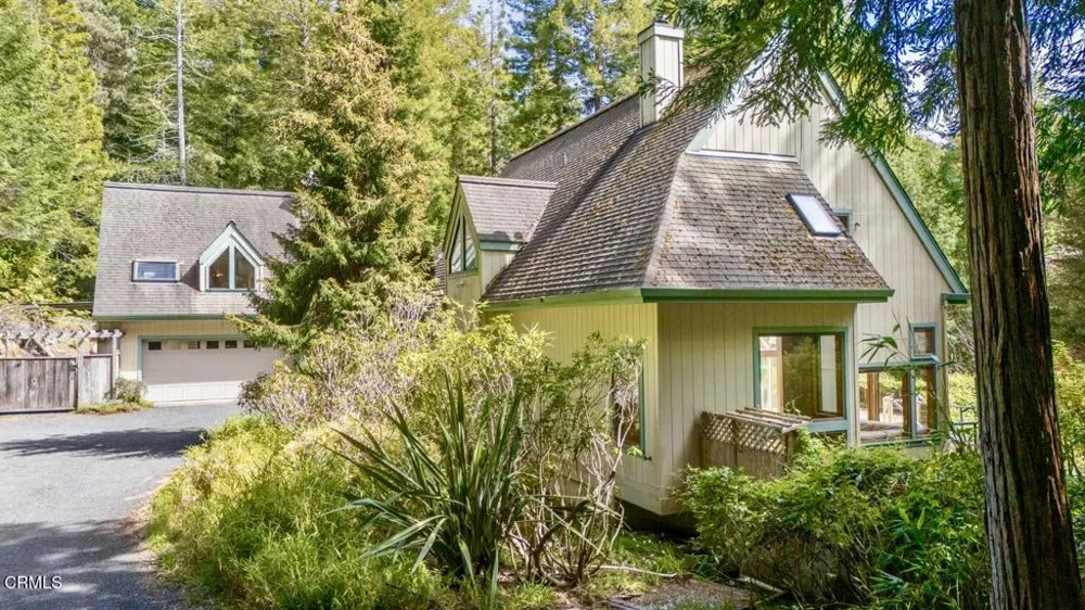 33100 Frog Pond Road Little River, CA 95456