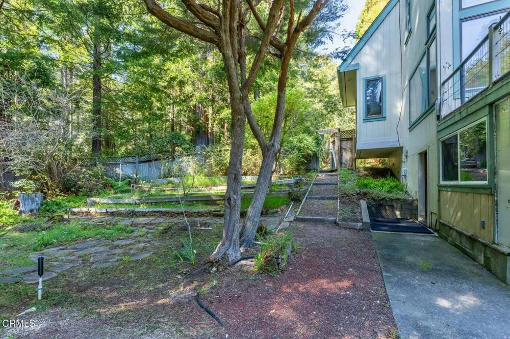 33100 Frog Pond Road Little River, CA 95456