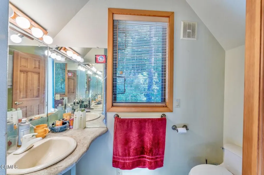 33100 Frog Pond Road Little River, CA 95456