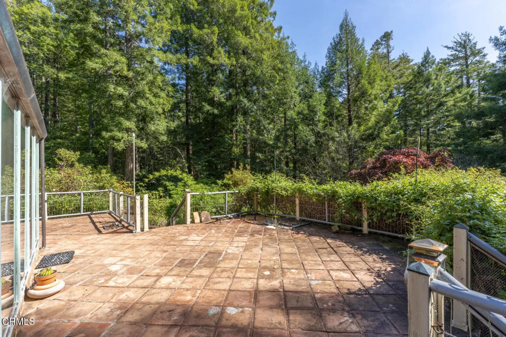 33100 Frog Pond Road Little River, CA 95456
