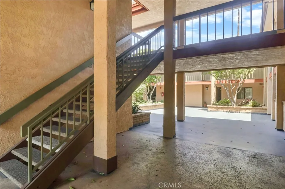 2500 E Willow #210 Signal Hill, CA 90755