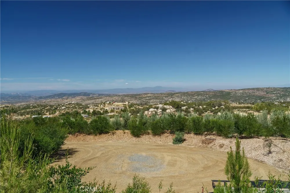 40230 Crazy Horse Canyon Road Aguanga, CA 92536