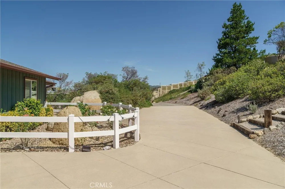 40230 Crazy Horse Canyon Road Aguanga, CA 92536