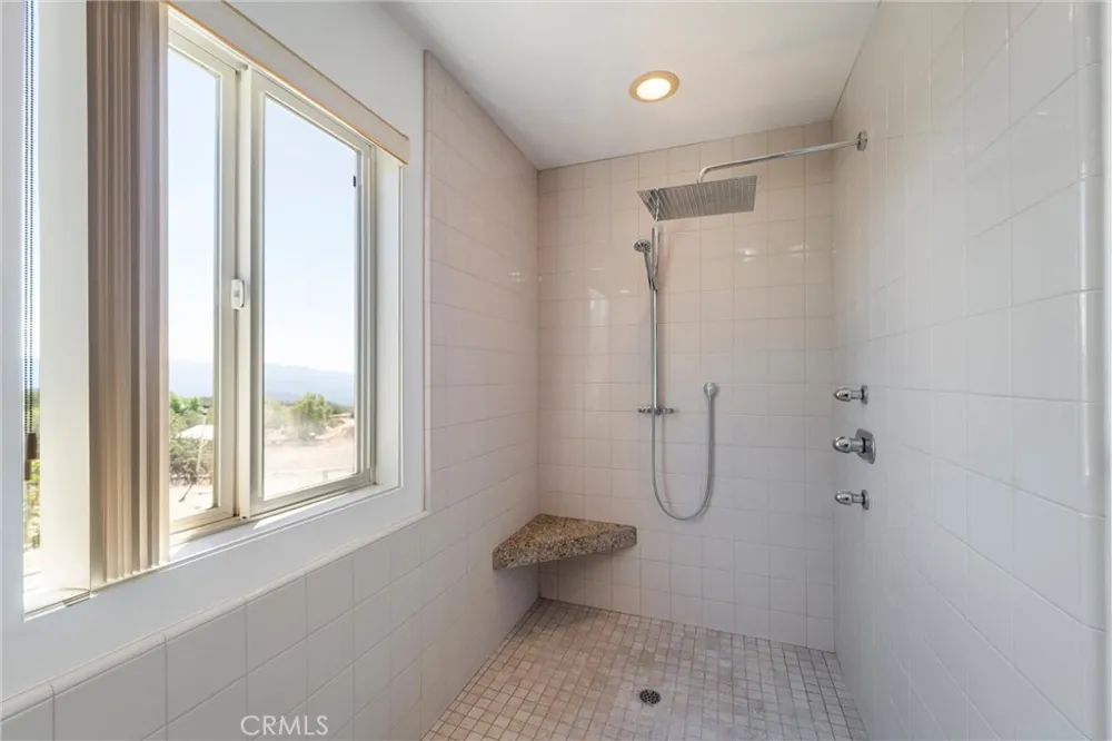 40230 Crazy Horse Canyon Road Aguanga, CA 92536