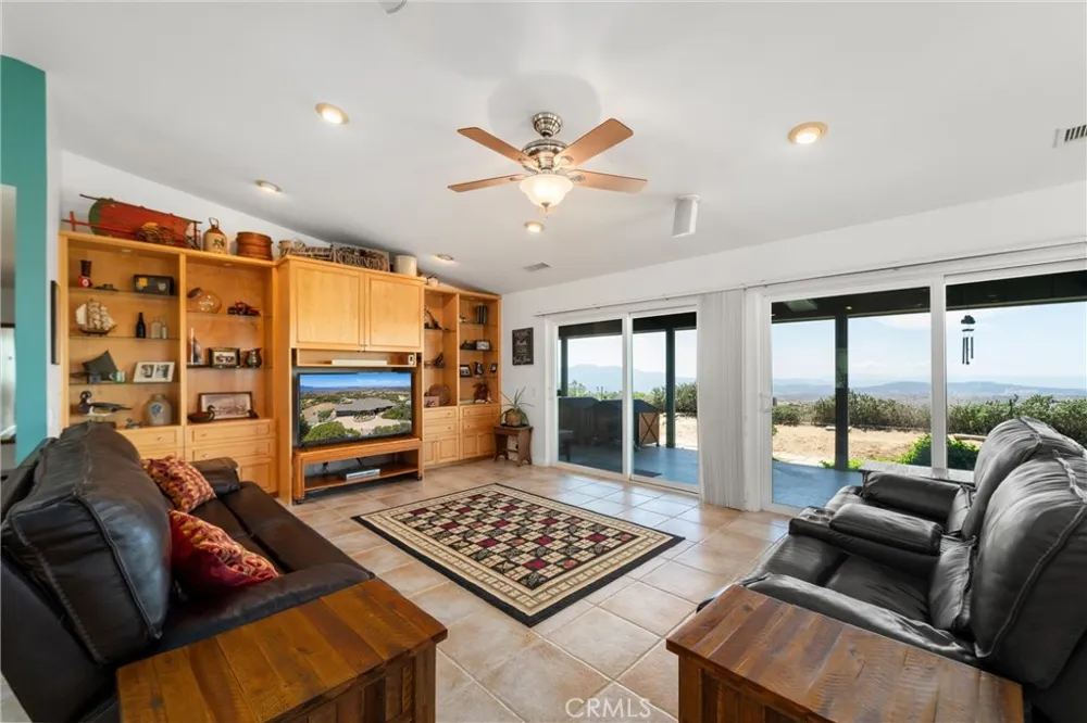 40230 Crazy Horse Canyon Road Aguanga, CA 92536