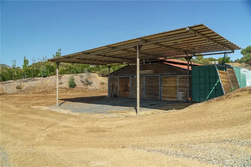 40230 Crazy Horse Canyon Road Aguanga, CA 92536