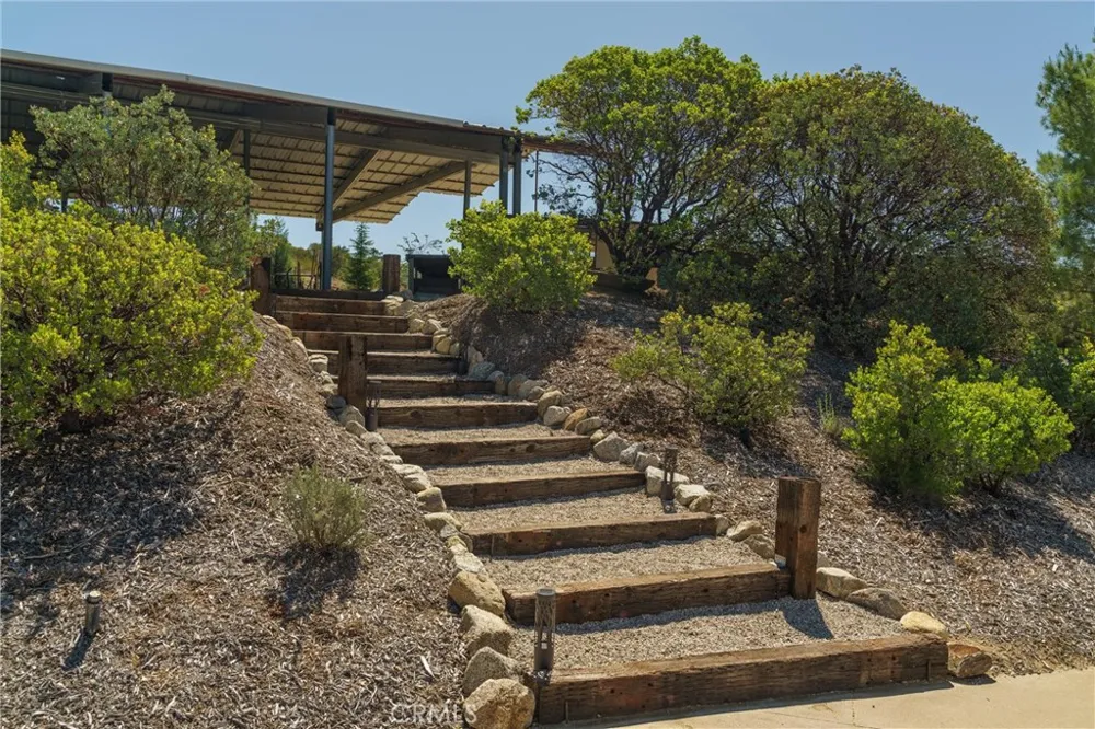 40230 Crazy Horse Canyon Road Aguanga, CA 92536