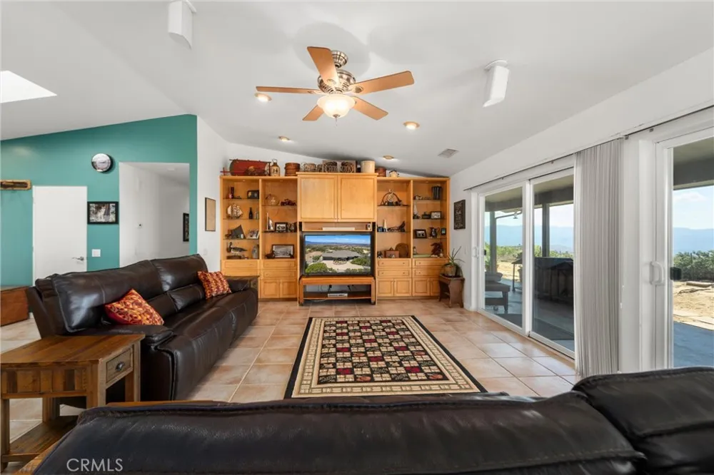40230 Crazy Horse Canyon Road Aguanga, CA 92536