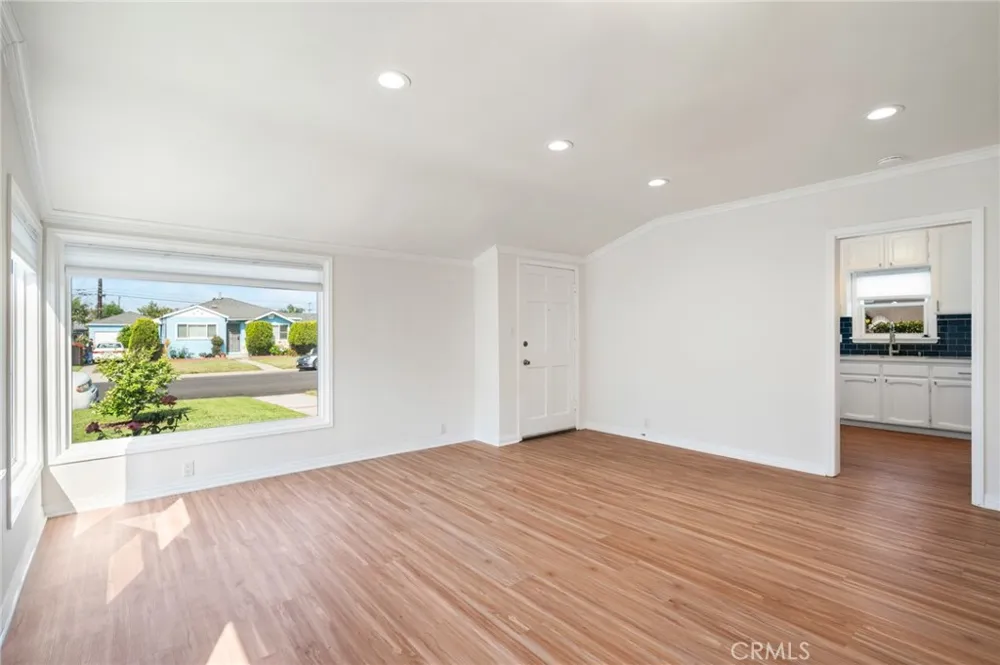 15302 Casimir Avenue Gardena, CA 90249