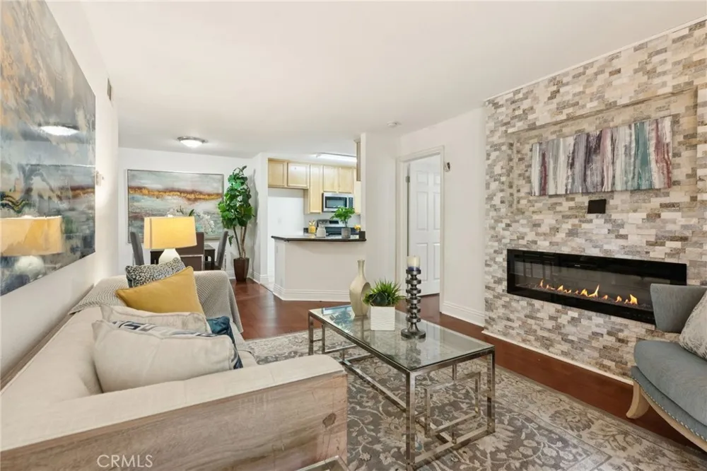 2550 San Gabriel Way #202 Corona, CA 92882