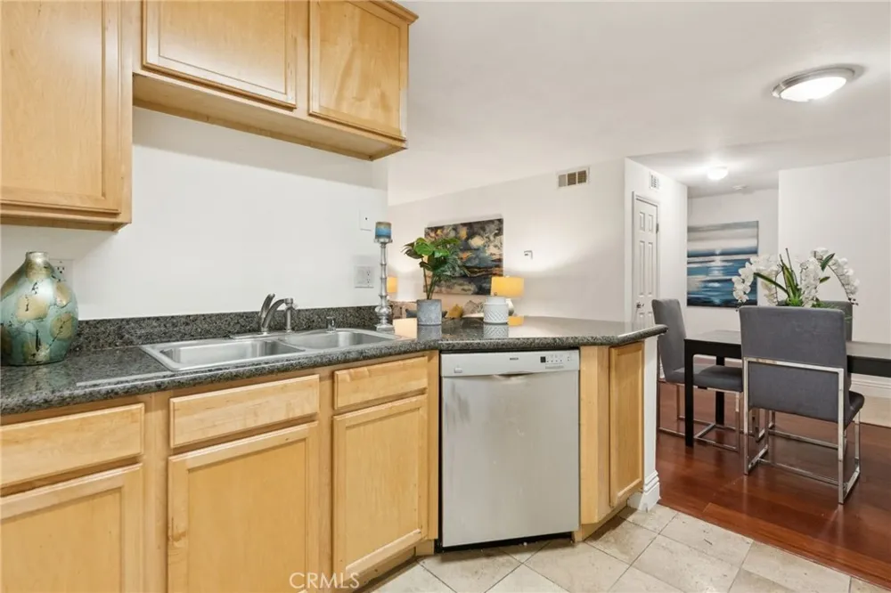 2550 San Gabriel Way #202 Corona, CA 92882