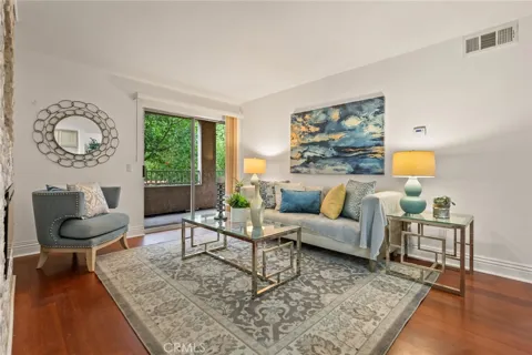 2550 San Gabriel Way #202