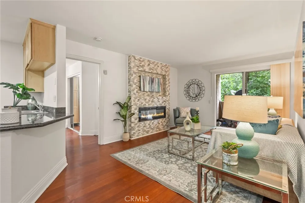 2550 San Gabriel Way #202 Corona, CA 92882