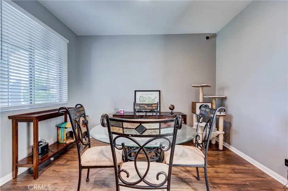 571 E Alru Rialto, CA 92376