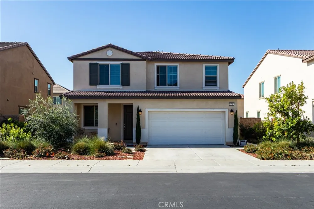 571 E Alru Rialto, CA 92376