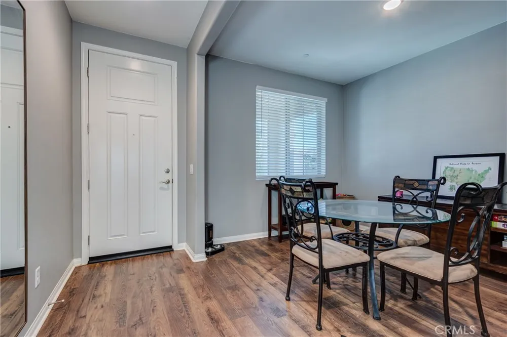 571 E Alru Rialto, CA 92376