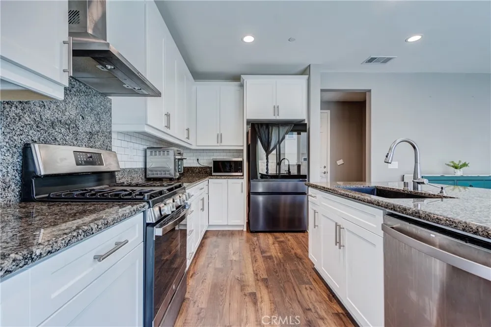571 E Alru Rialto, CA 92376