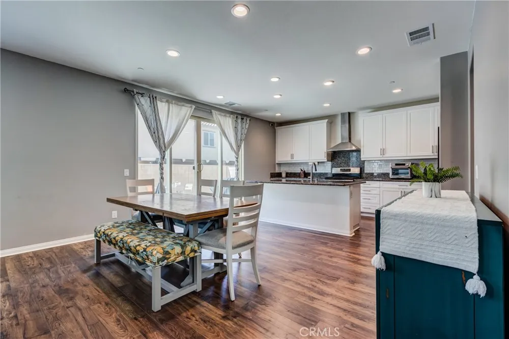 571 E Alru Rialto, CA 92376