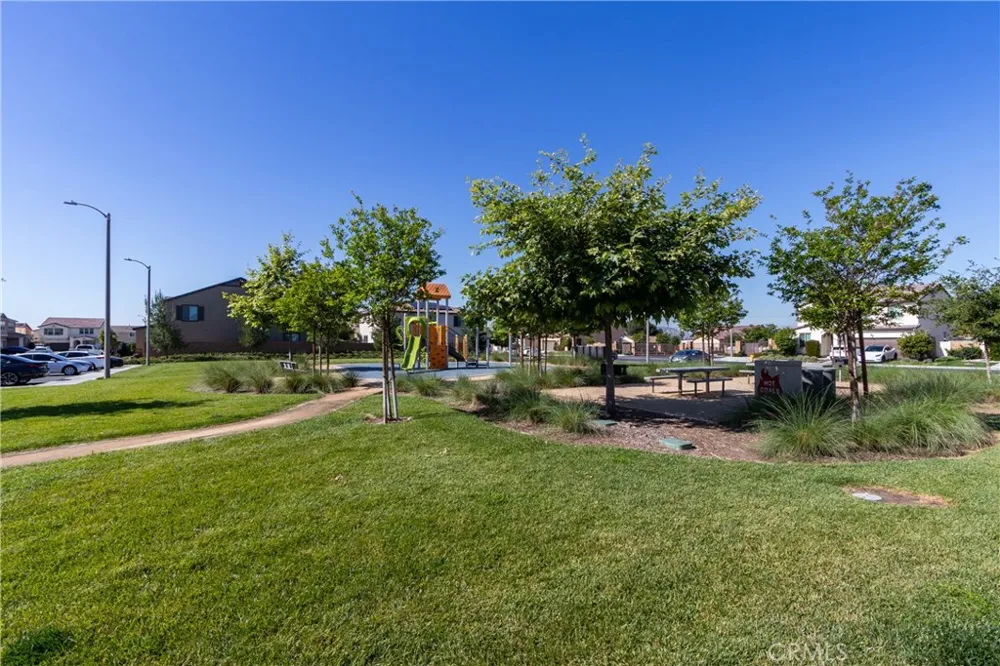 571 E Alru Rialto, CA 92376