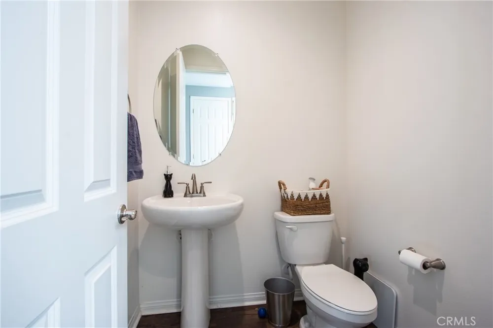 571 E Alru Rialto, CA 92376