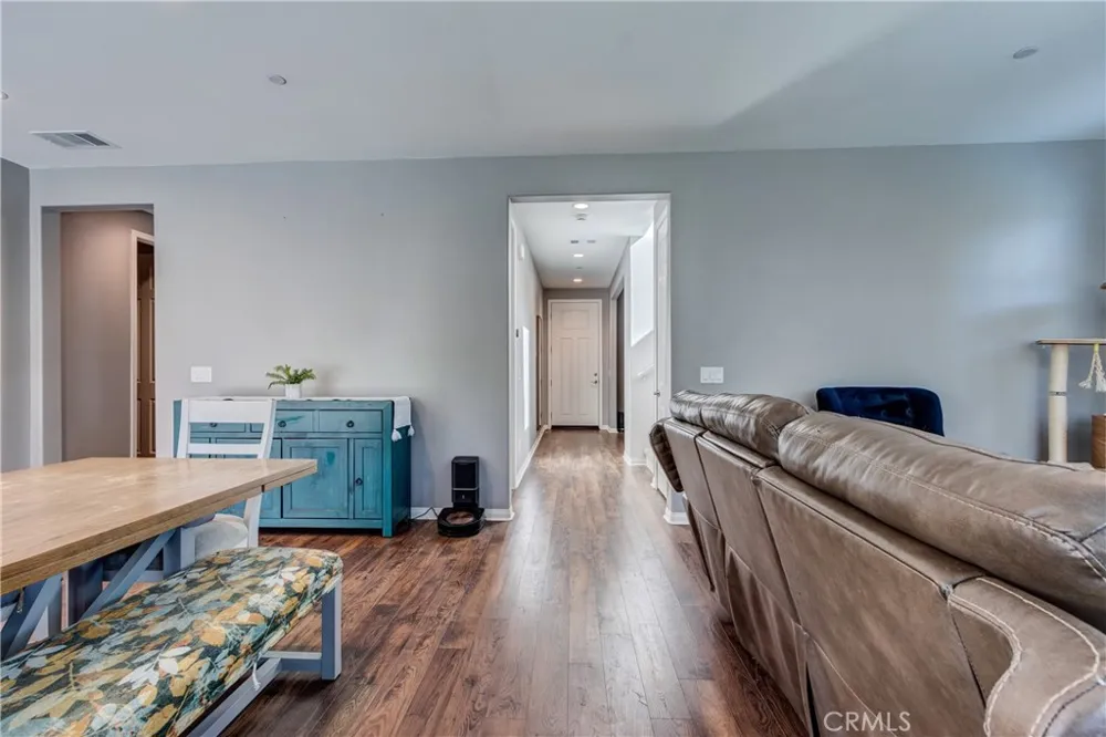 571 E Alru Rialto, CA 92376