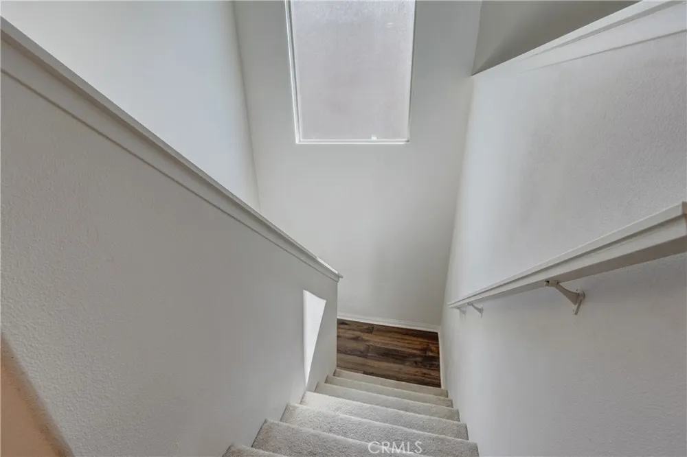 571 E Alru Rialto, CA 92376