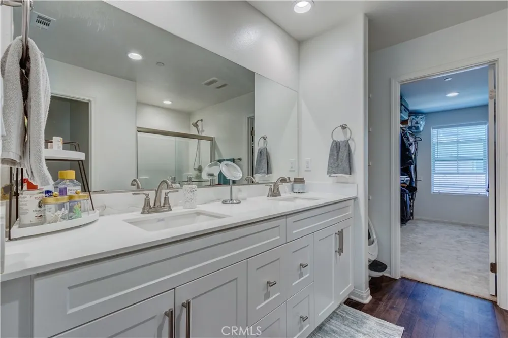571 E Alru Rialto, CA 92376