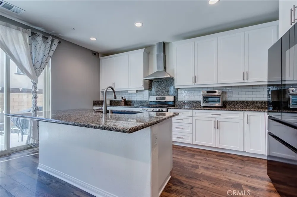 571 E Alru Rialto, CA 92376