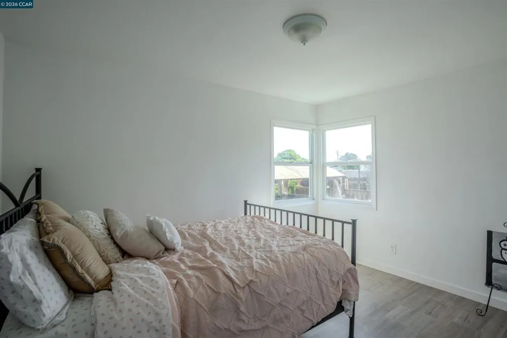 52 Bell Dr Pittsburg, CA 94565