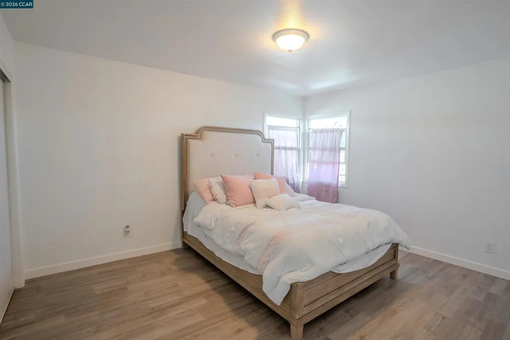52 Bell Dr Pittsburg, CA 94565