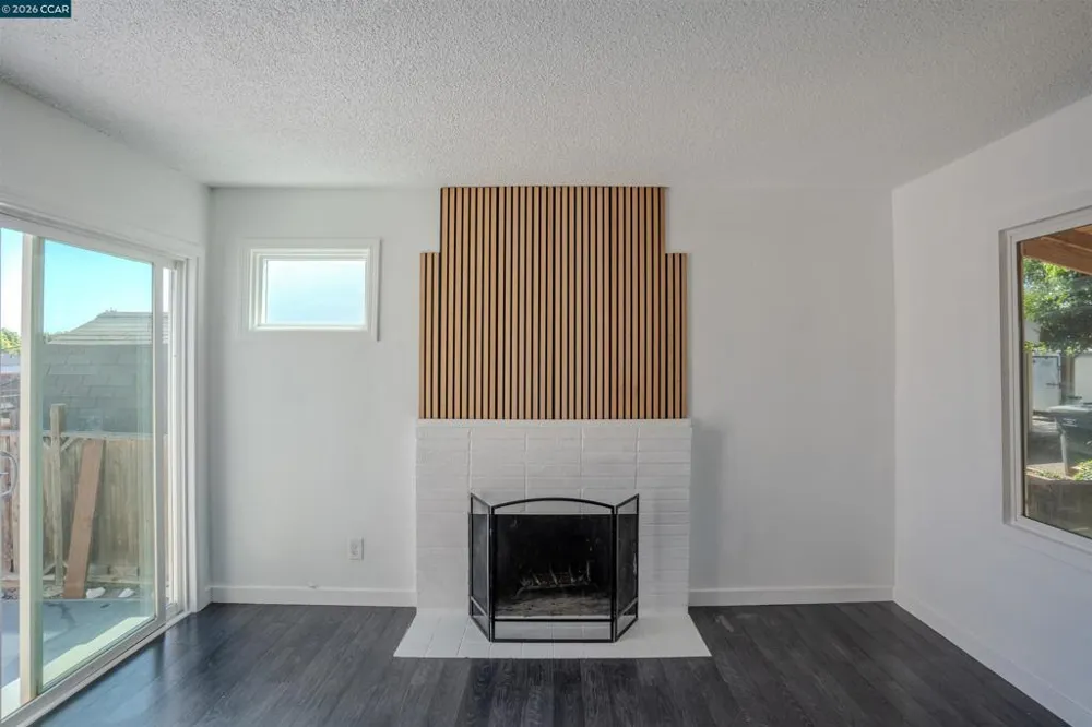 52 Bell Dr Pittsburg, CA 94565