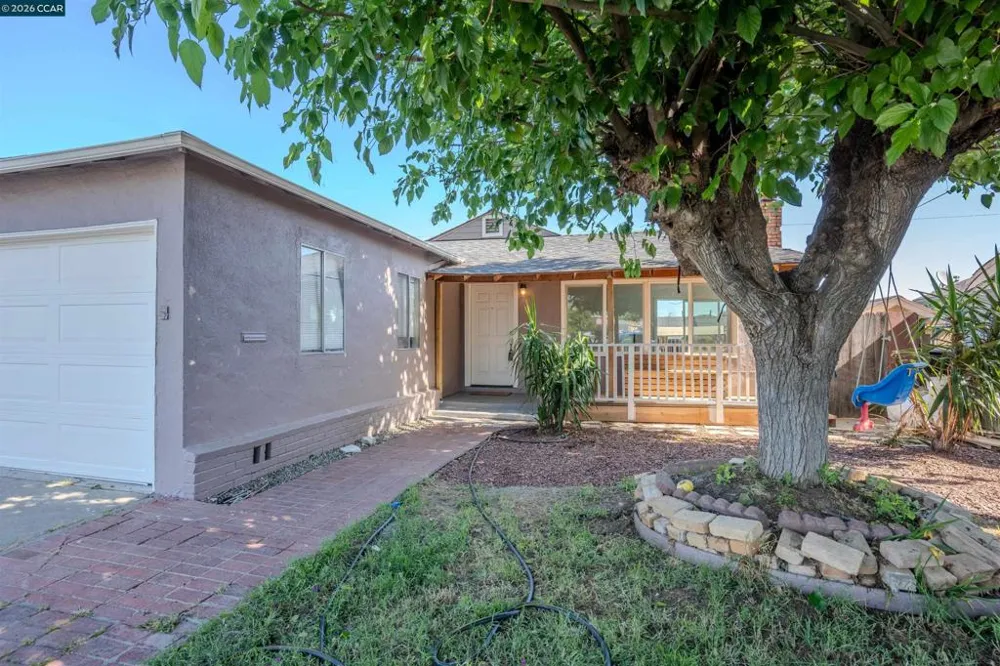 52 Bell Dr Pittsburg, CA 94565