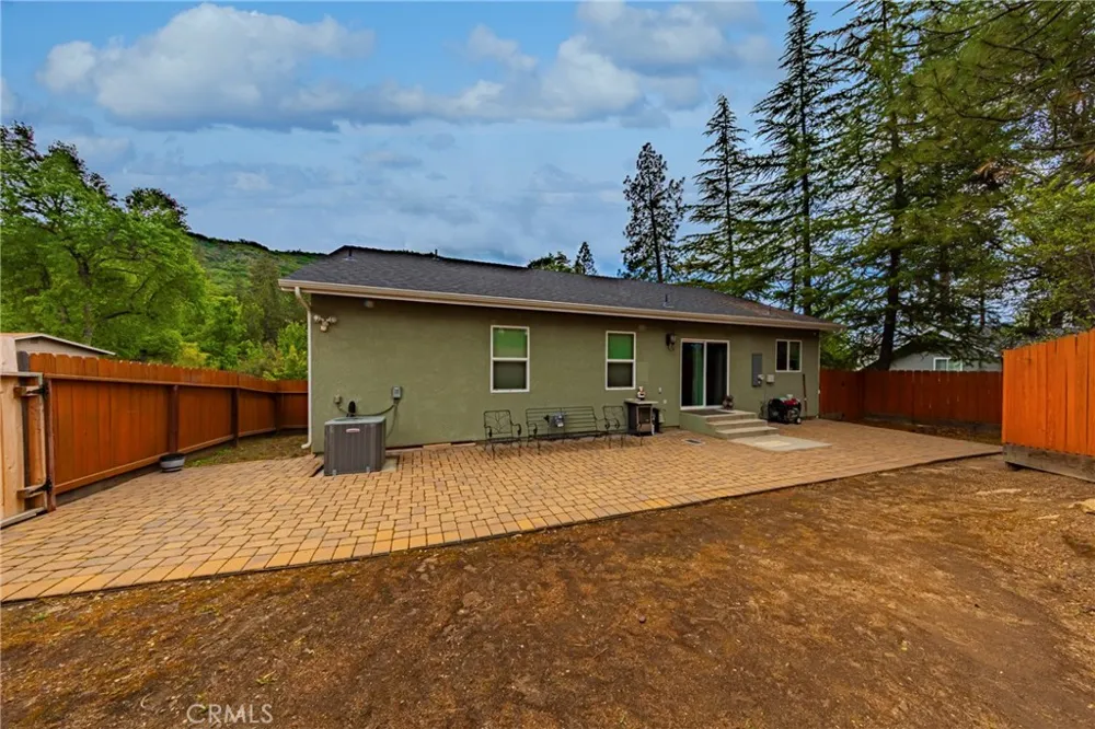 48441 Woodbend Court Oakhurst, CA 93644