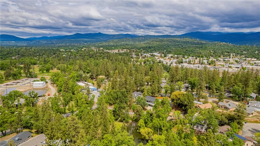 48441 Woodbend Court Oakhurst, CA 93644