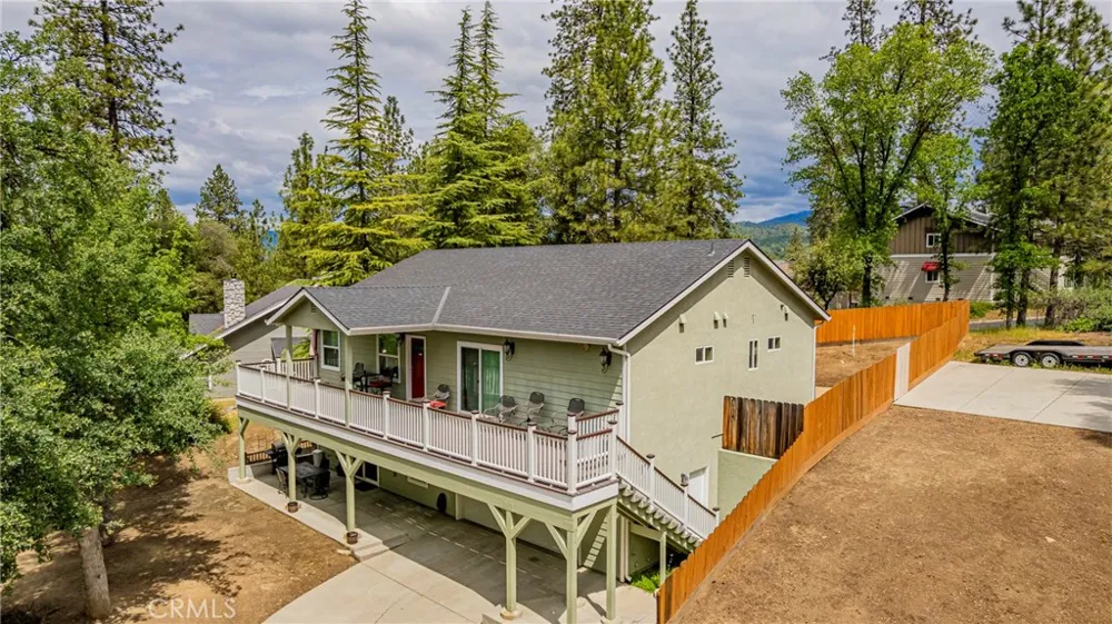 48441 Woodbend Court Oakhurst, CA 93644