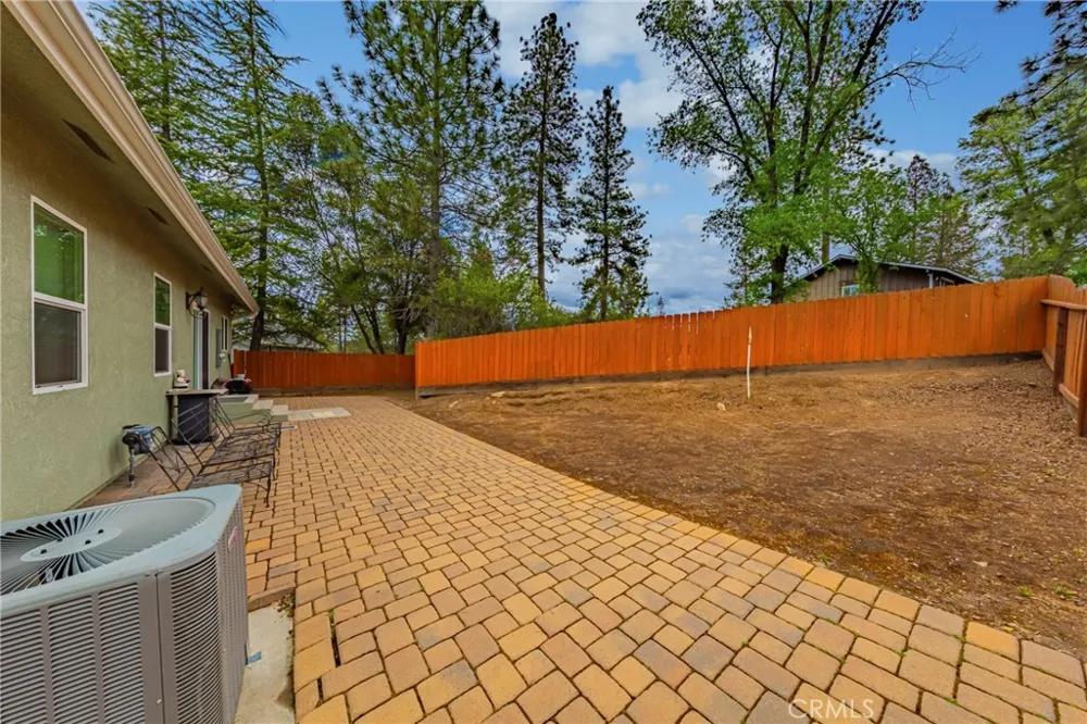 48441 Woodbend Court Oakhurst, CA 93644