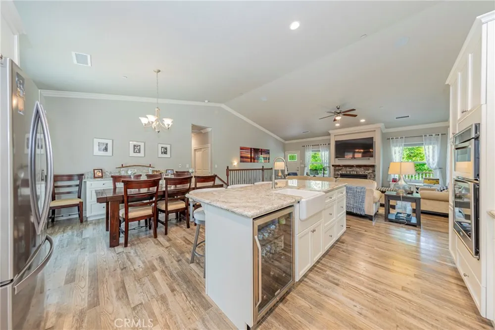 48441 Woodbend Court Oakhurst, CA 93644